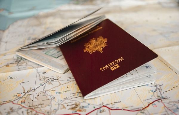 Biometric passports for French citizens abroad