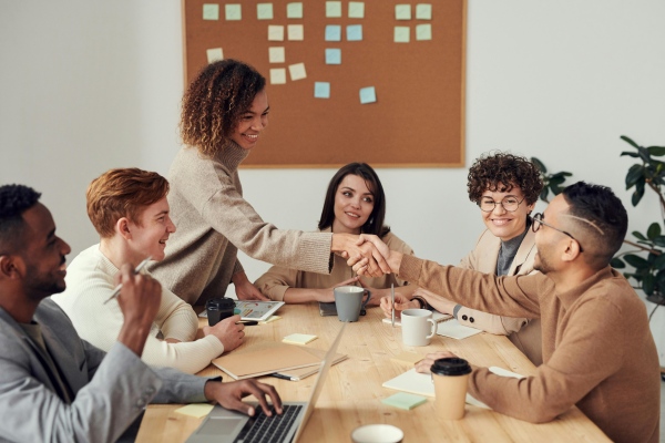 develop expatriate network