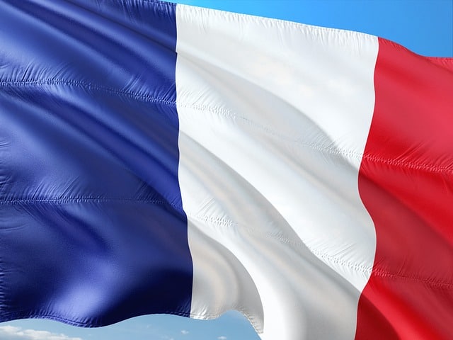 assurance france drapeau