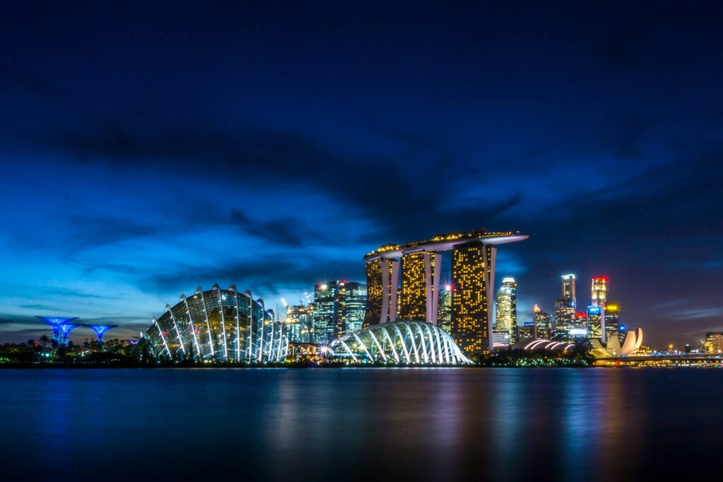Skyline de Singapour - photo de mike enerio (source : Unsplash)